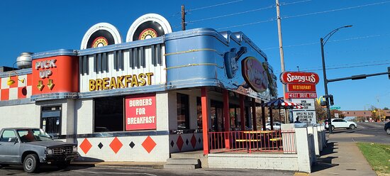 What Time Does Country Inn Spangles Stop Serving Breakfast?