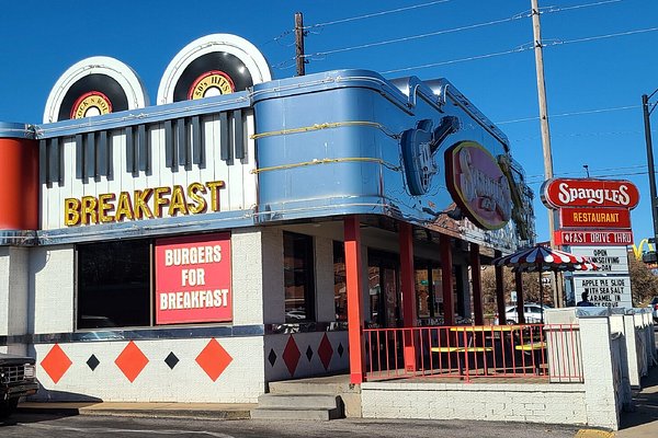 What Time Does Denny'S Spangles Stop Serving Breakfast?