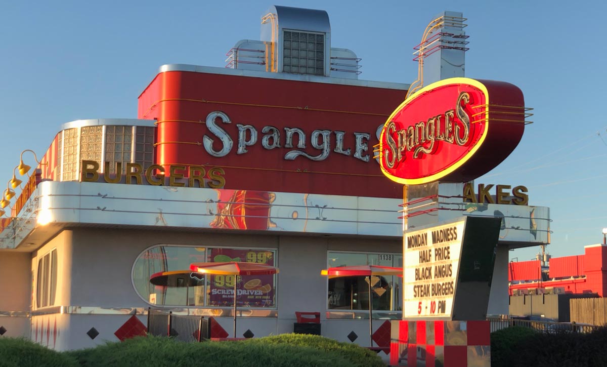 What Time Does First Watch Spangles Stop Serving Breakfast?